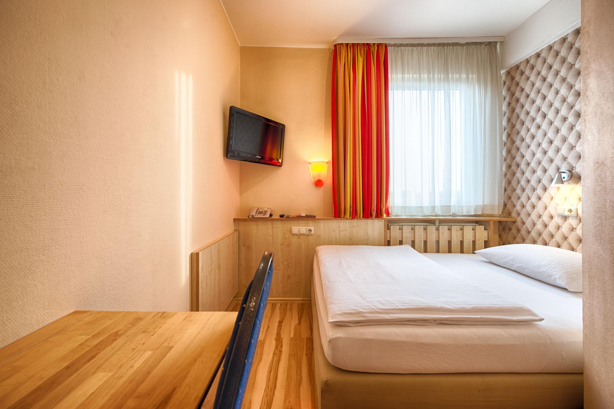 Enjoy Hotel Berlin City Messe Berlim Exterior foto