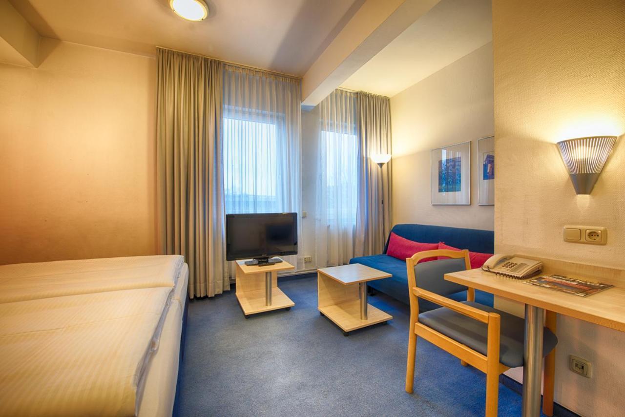 Enjoy Hotel Berlin City Messe Berlim Exterior foto