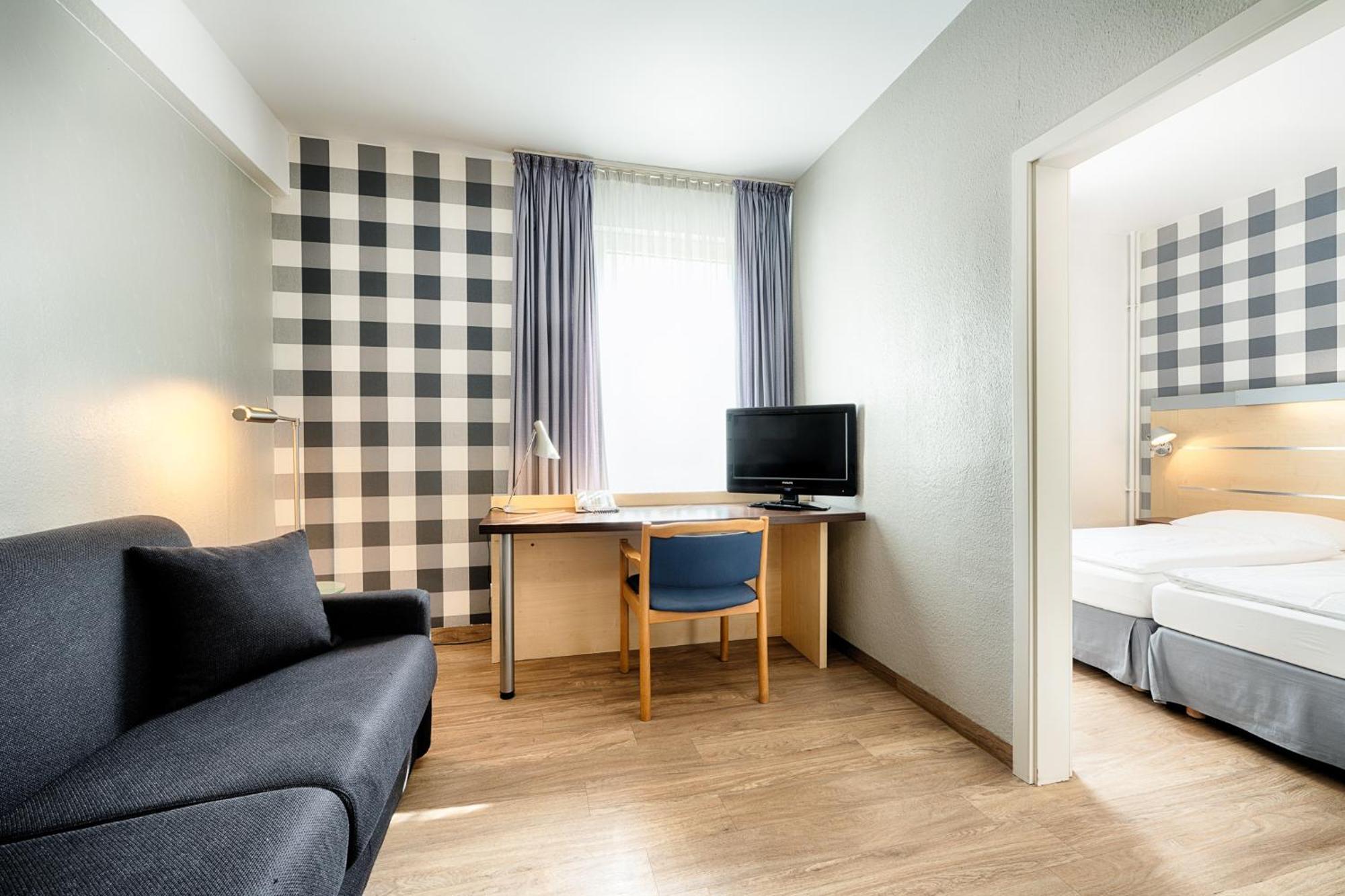 Enjoy Hotel Berlin City Messe Berlim Exterior foto